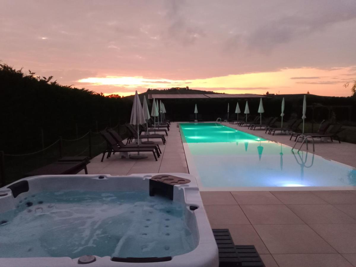 La Cascina Di Carlotta 1846 Agriturismo Alba  Exteriér fotografie