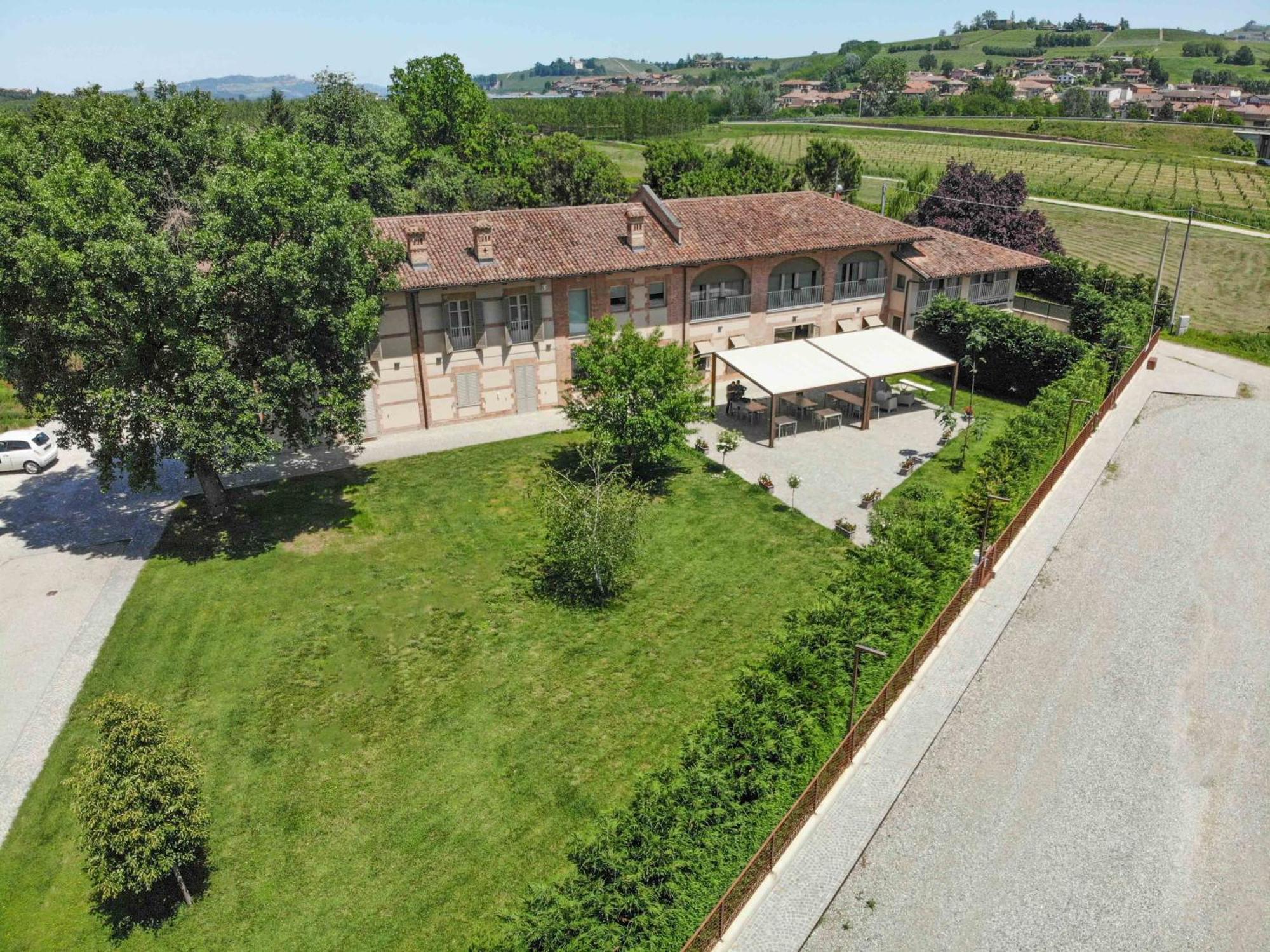 La Cascina Di Carlotta 1846 Agriturismo Alba  Exteriér fotografie