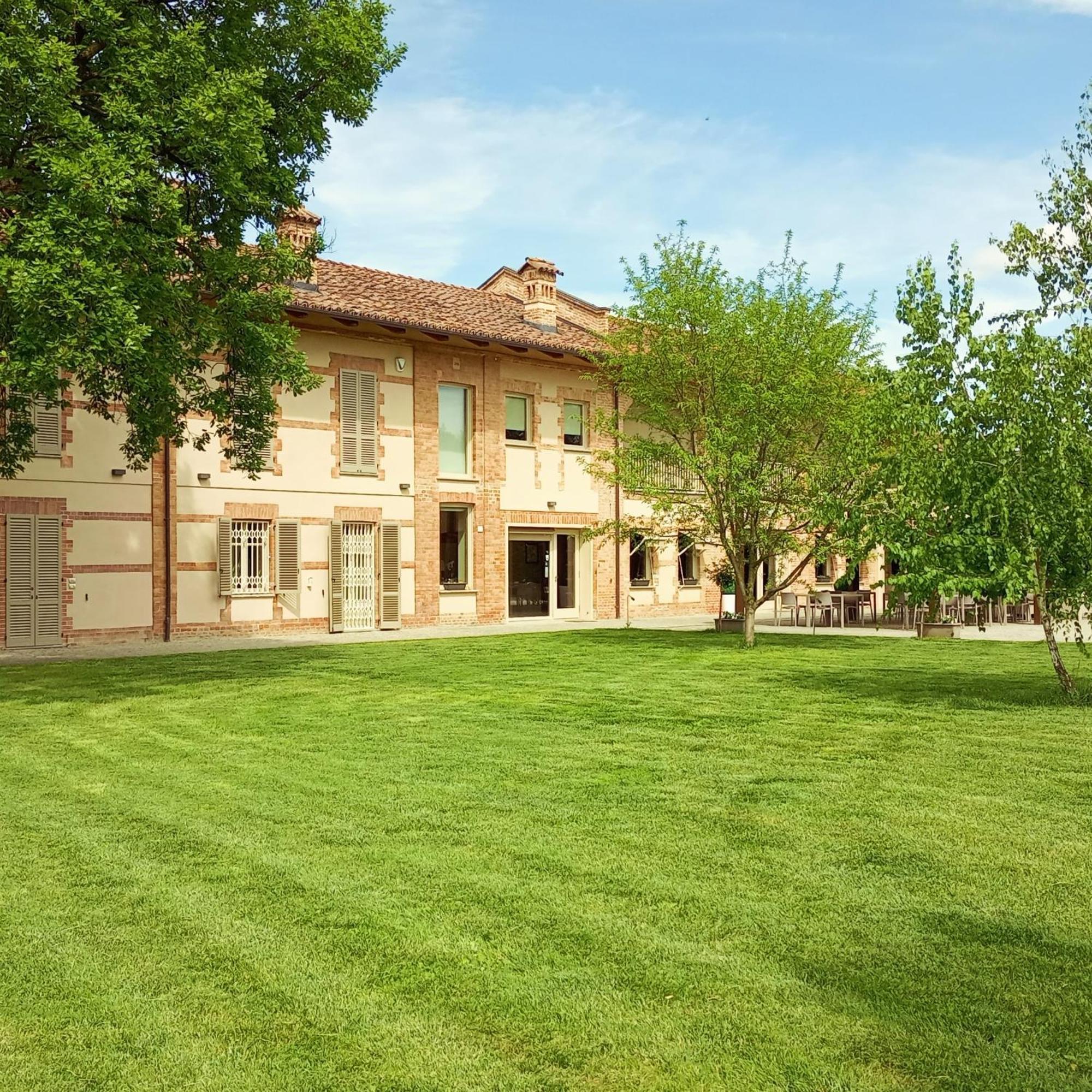La Cascina Di Carlotta 1846 Agriturismo Alba  Exteriér fotografie
