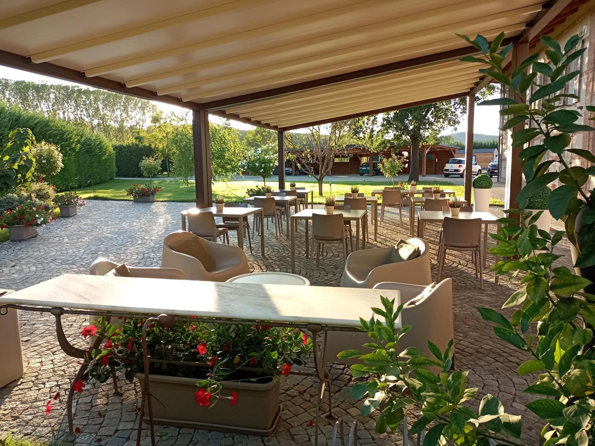 La Cascina Di Carlotta 1846 Agriturismo Alba  Exteriér fotografie